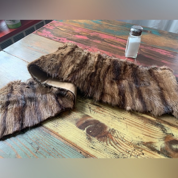 Genuine muskrat fur coat pieces - Picture 7 of 9